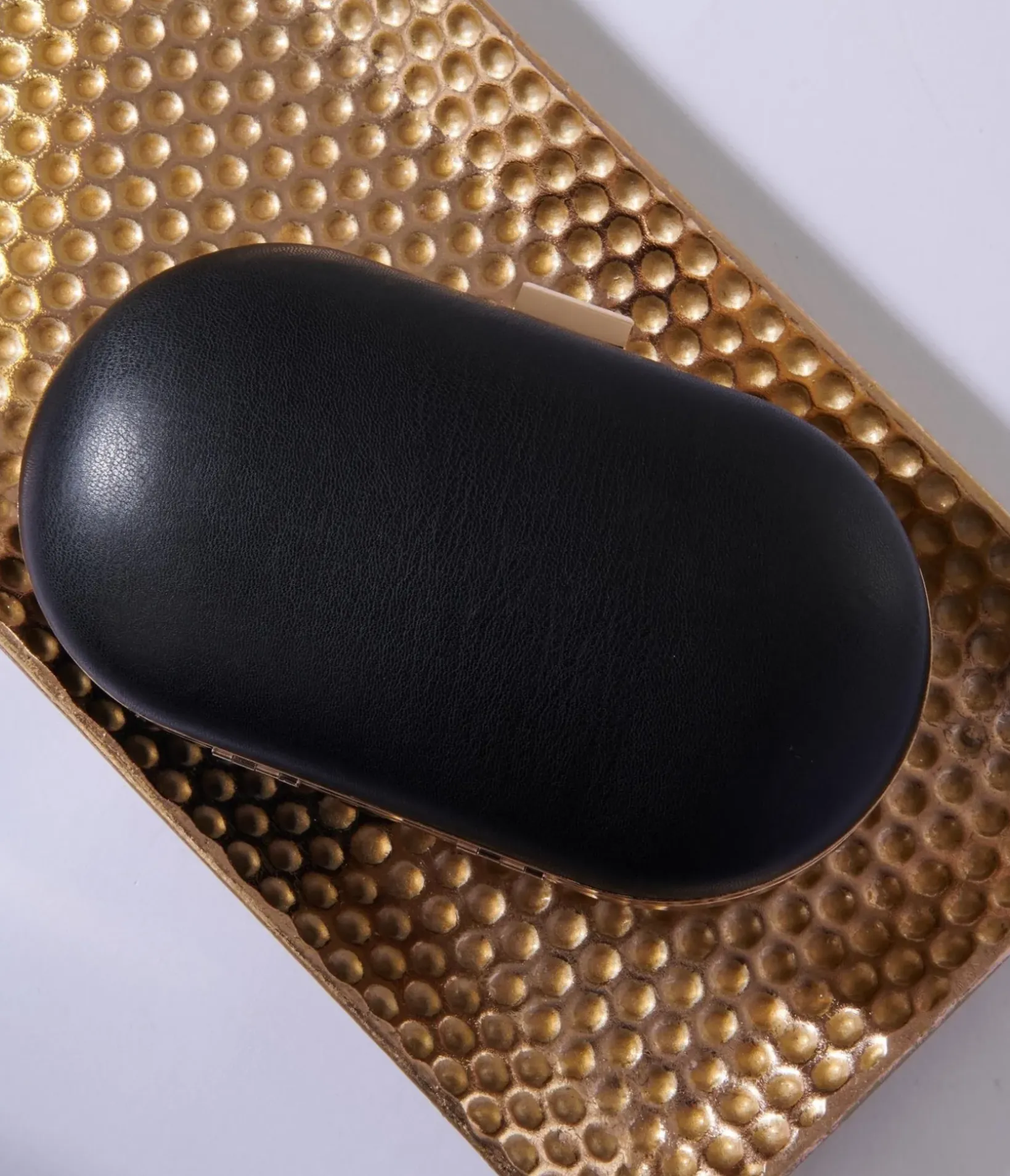 Unique Vintage Novelty Bags>Black & Gold Sweet Pill Handbag