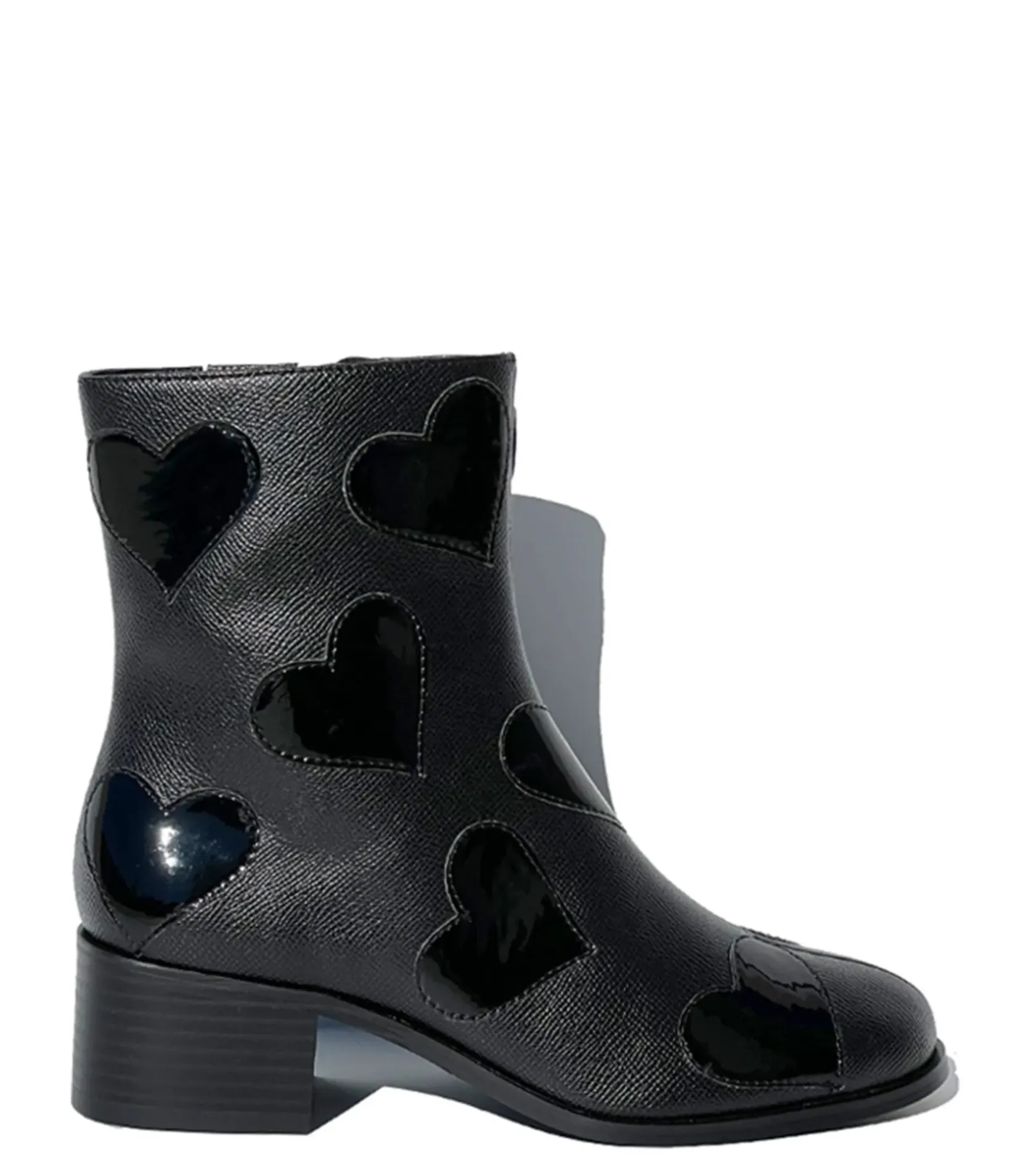 Unique Vintage Boots>Black Heart to Heart Ankle Boot