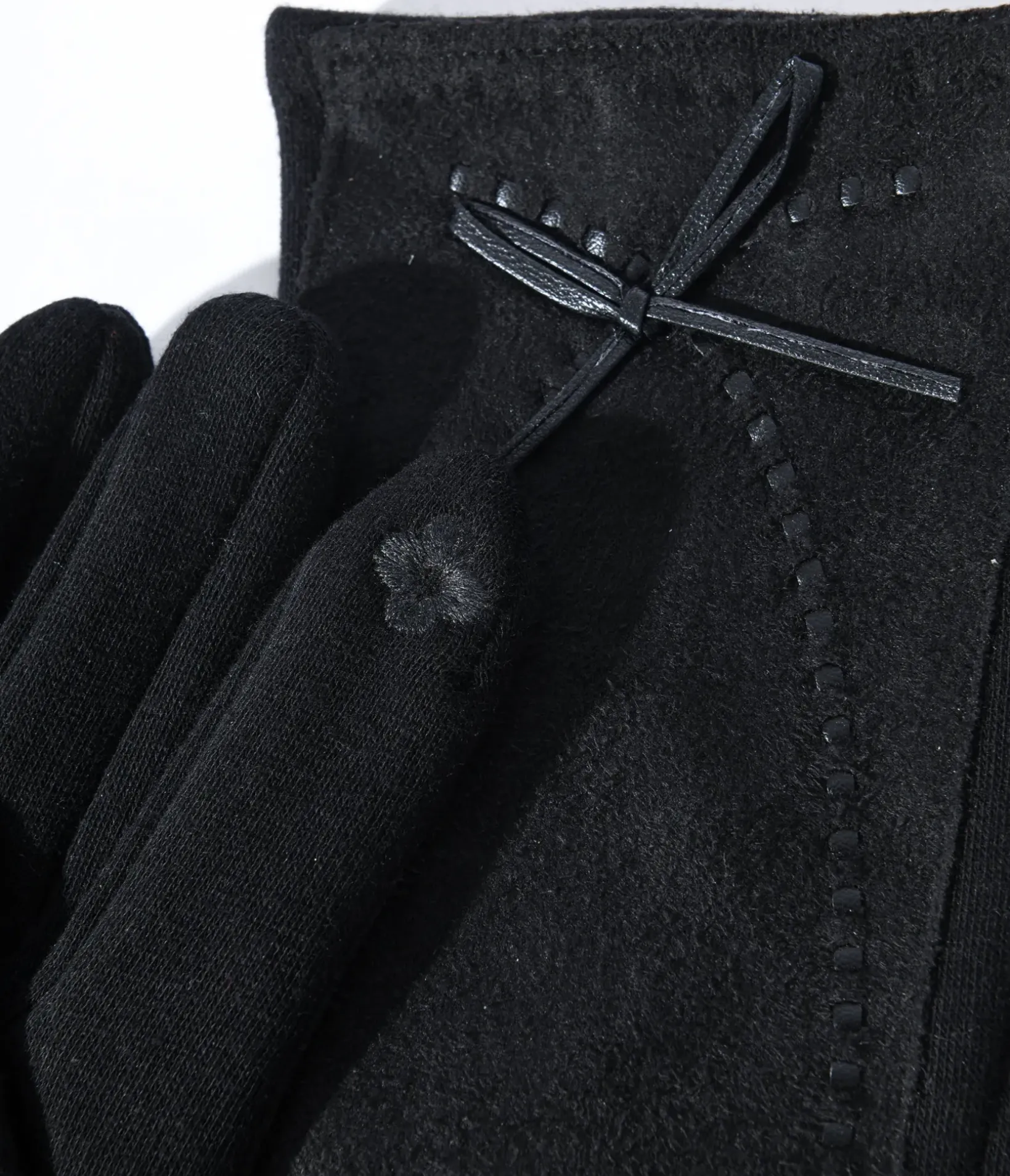 Unique Vintage Gloves & Scarves>Black Leather Bow Lined Texting Gloves