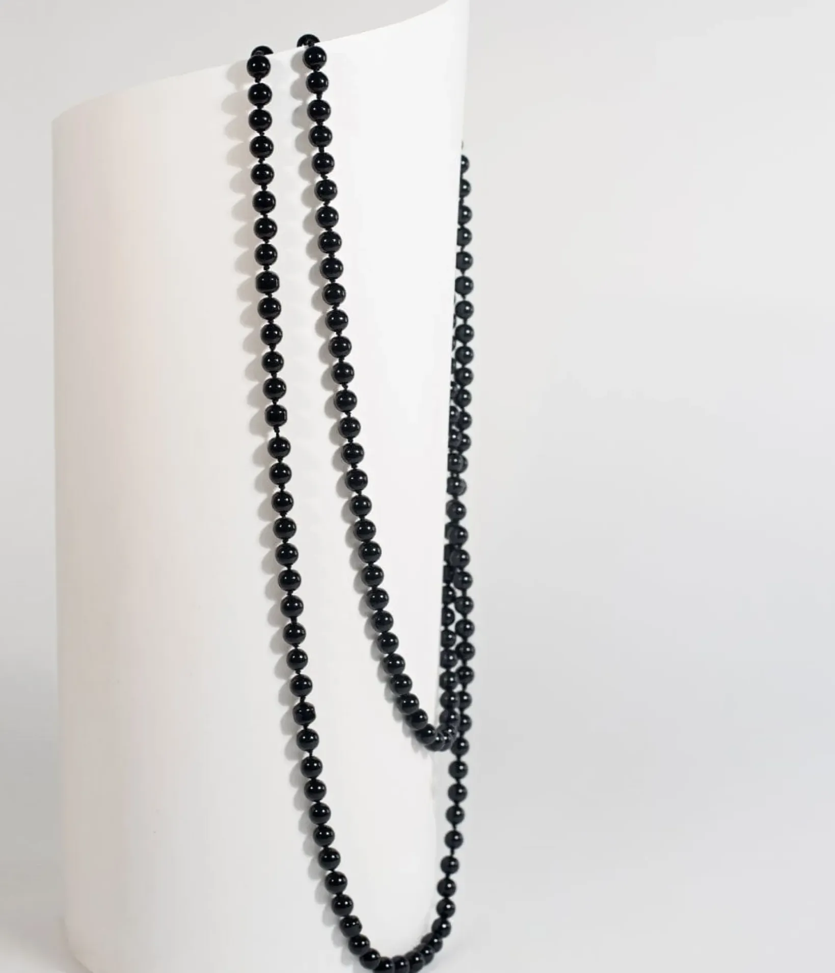 Unique Vintage Special Occasion|Work Wear>Black 60" Long Pearl Necklace