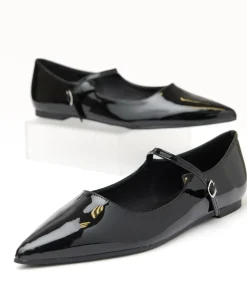 Unique Vintage Flats>Black Mary Jane Pointed Toe Flats