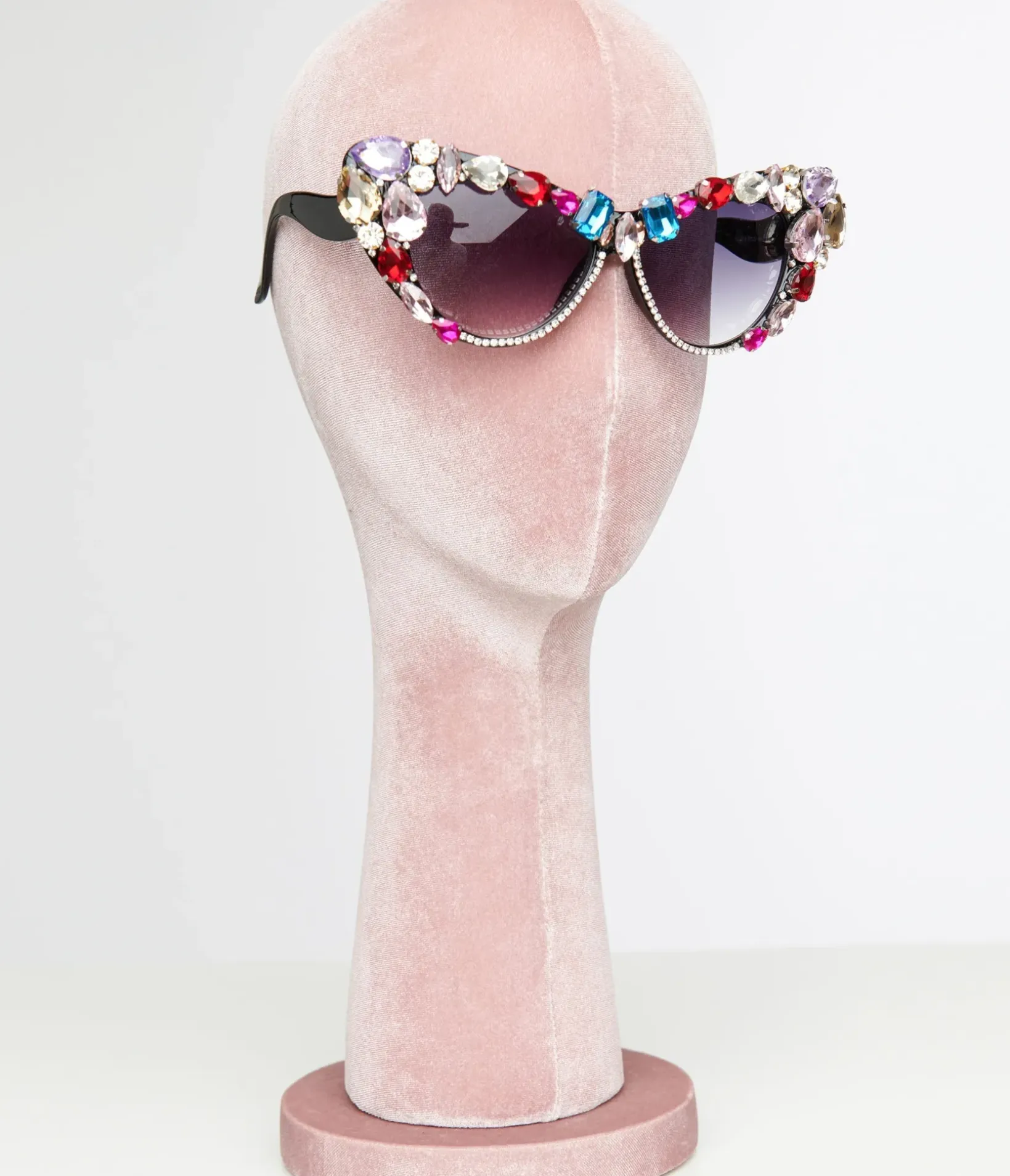 Unique Vintage Pride|Sunglasses>Black & Rainbow Gem Bomb Cat Eye Sunglasses
