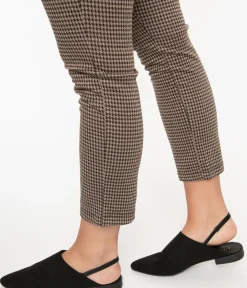 Unique Vintage Flats>Black Suede Pointed Toe Slingback Flats