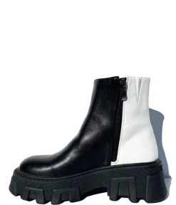 Unique Vintage Boots><noscript><img width=