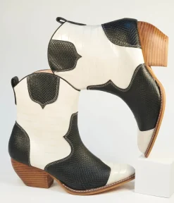 Unique Vintage Boots>Black & White Leatherette Cowboy Boots