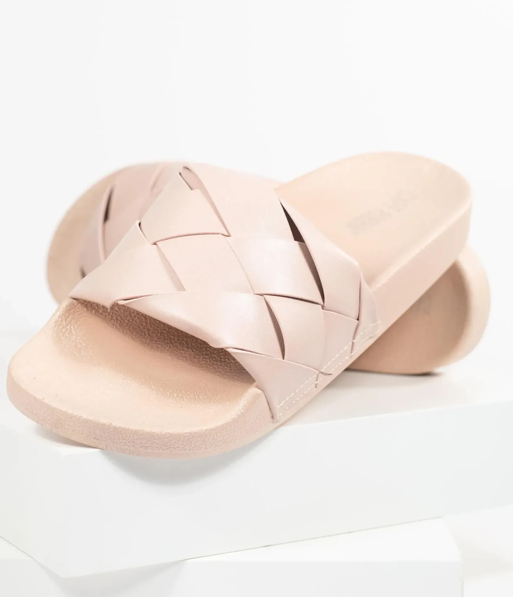 Unique Vintage Flats|Sandals>Blush Pink Leatherette Woven Slide Sandals