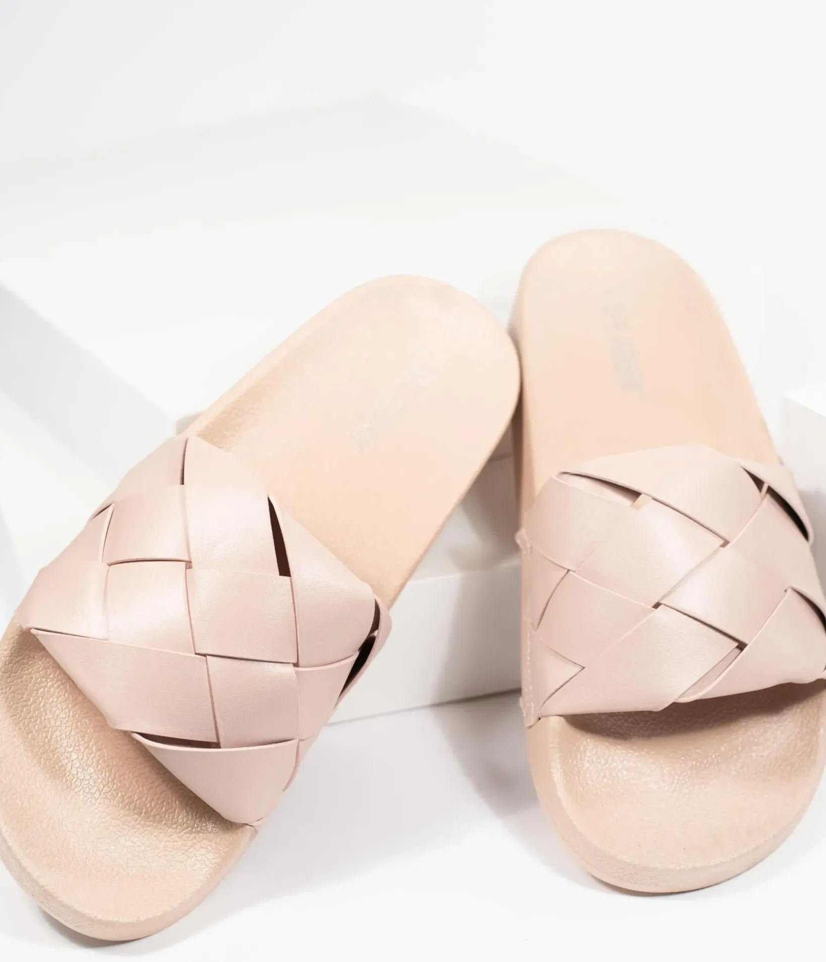 Unique Vintage Flats|Sandals>Blush Pink Leatherette Woven Slide Sandals
