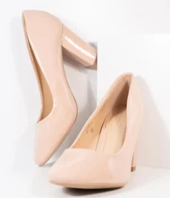 Unique Vintage Heels|All Things Pink><noscript><img width=