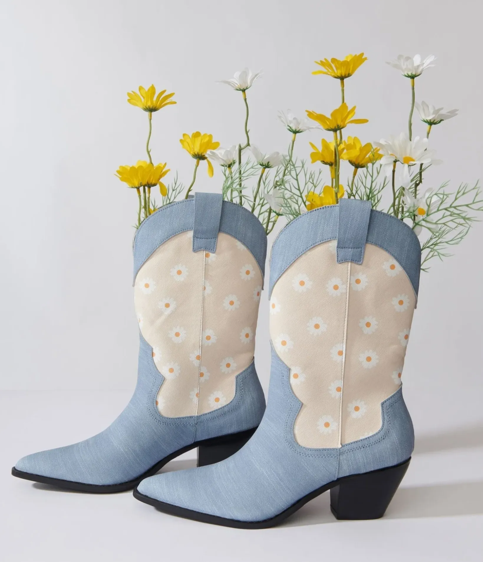 Unique Vintage Boots>Denim Daisy Cowboy Boot