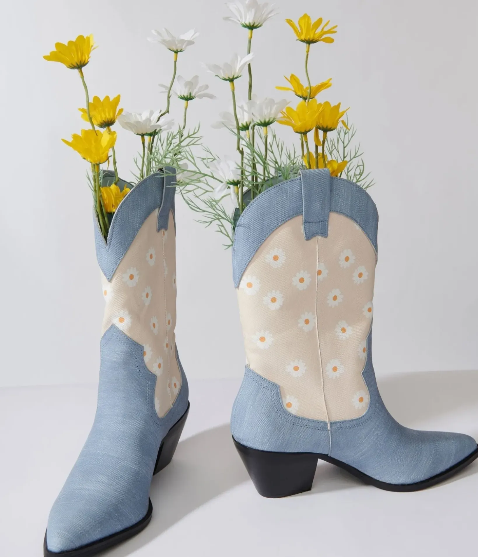 Unique Vintage Boots>Denim Daisy Cowboy Boot