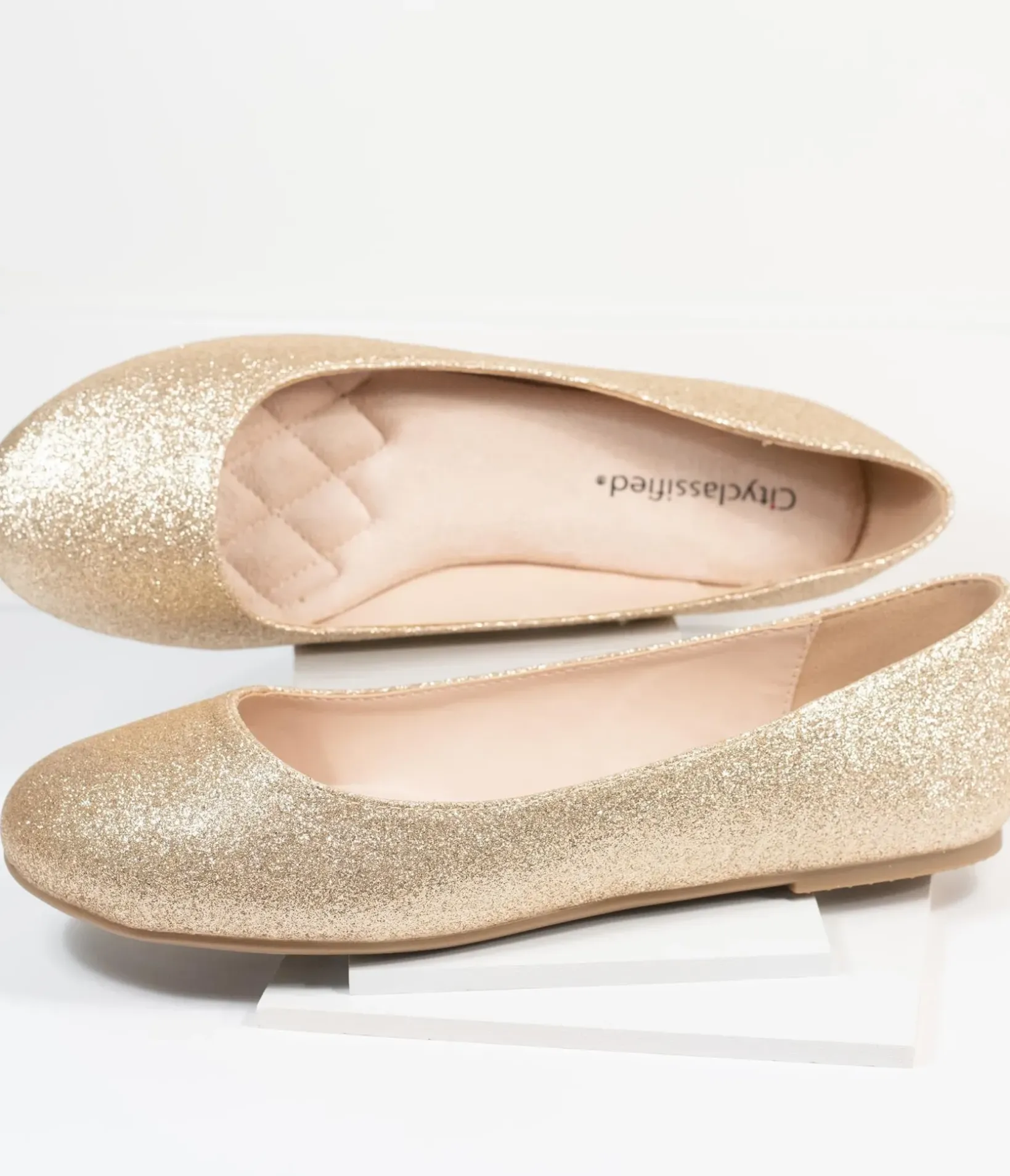 Unique Vintage Flats>Golden Glitter Ballet Flats