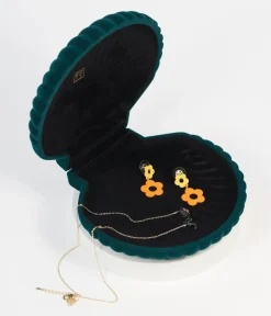 Unique Vintage Gifts For The Home>Green Velvet Seashell Venus Jewelry Box