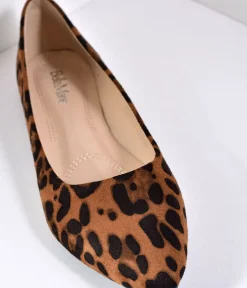 Unique Vintage Flats>Leopard Print Suede Pointed Toe Flats