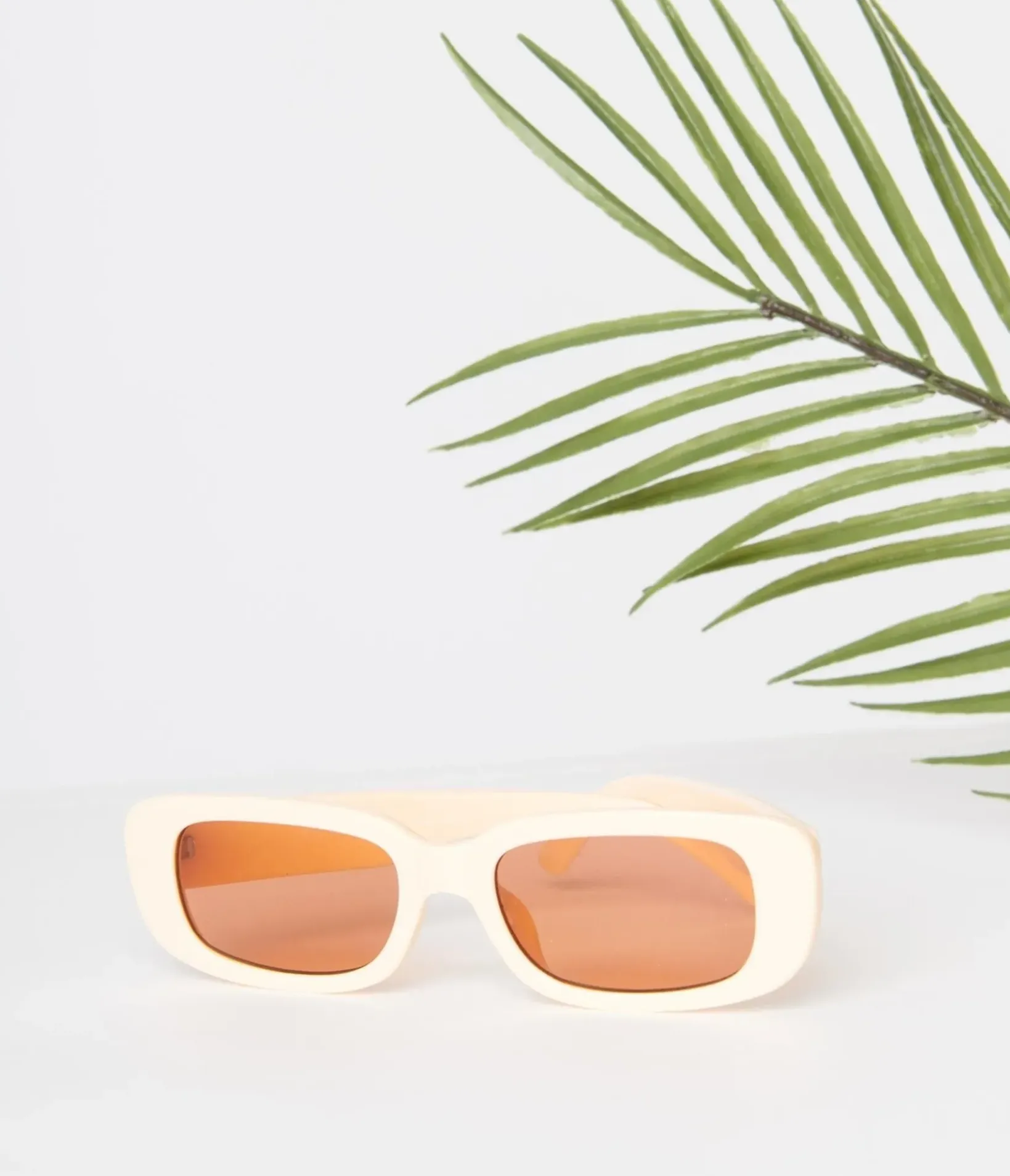 Unique Vintage Concert & Festivals|Sunglasses>Peach & Orange Tint Oval Sunglasses