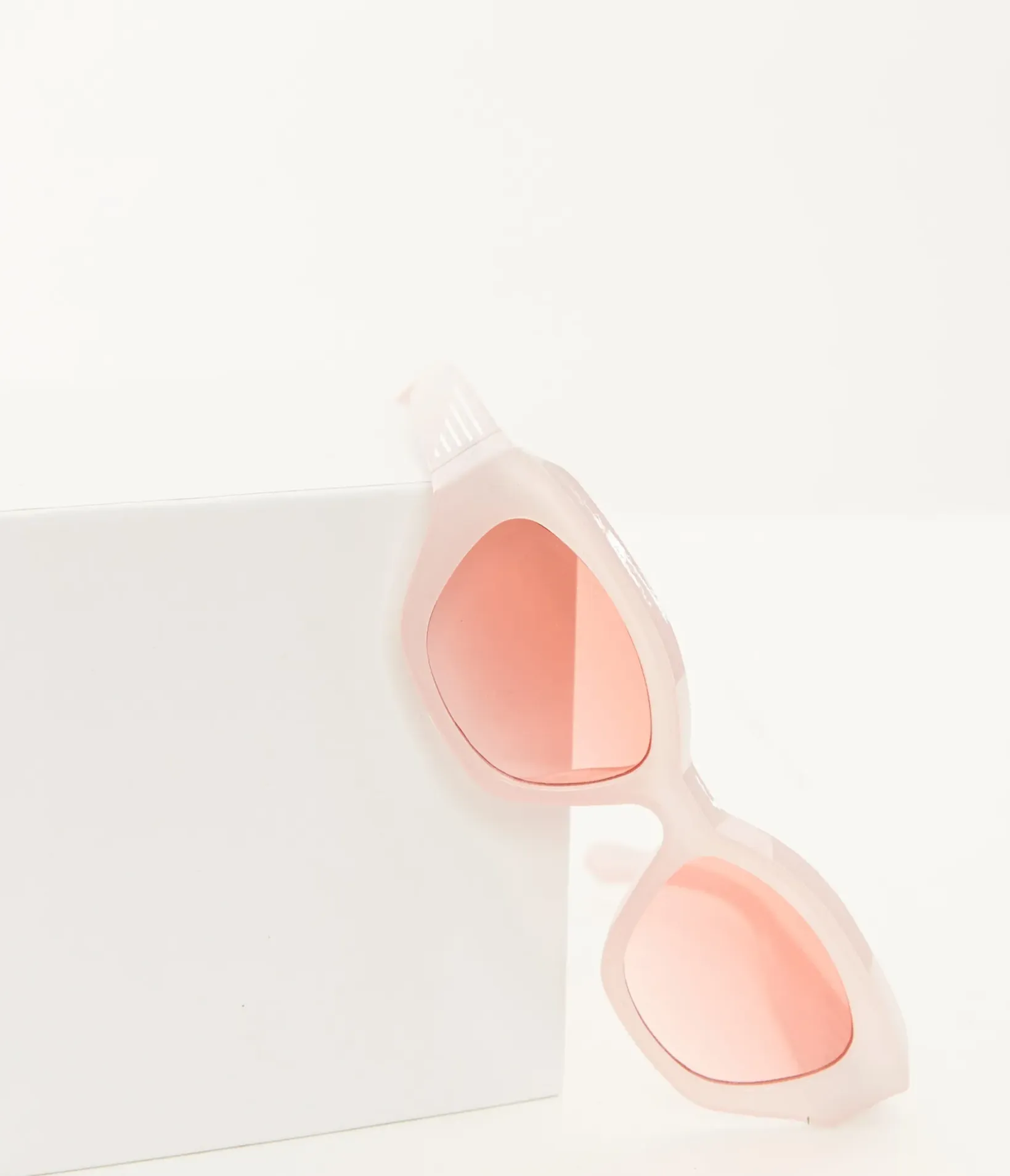 Unique Vintage All Things Pink|Sunglasses>Pink Tinted Sunglasses