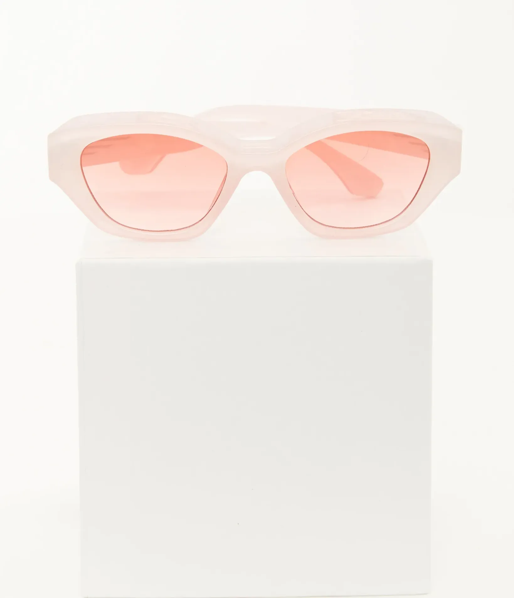 Unique Vintage All Things Pink|Sunglasses>Pink Tinted Sunglasses