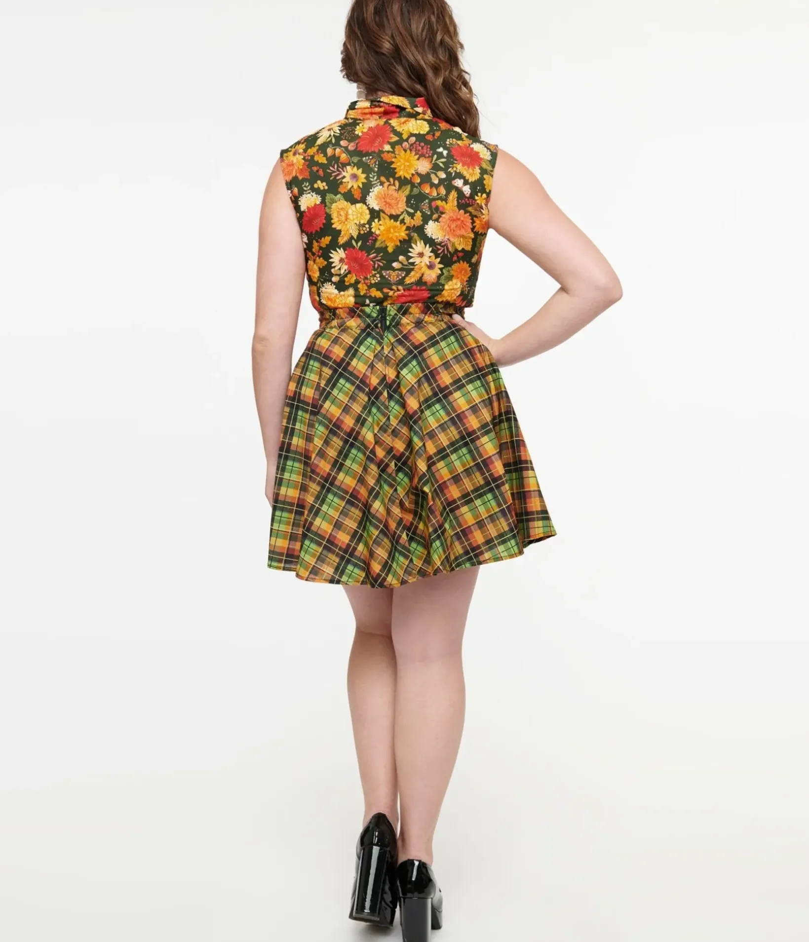 Unique Vintage Skirts>Retrolicious 1950s Autumn Tartan Skater Skirt