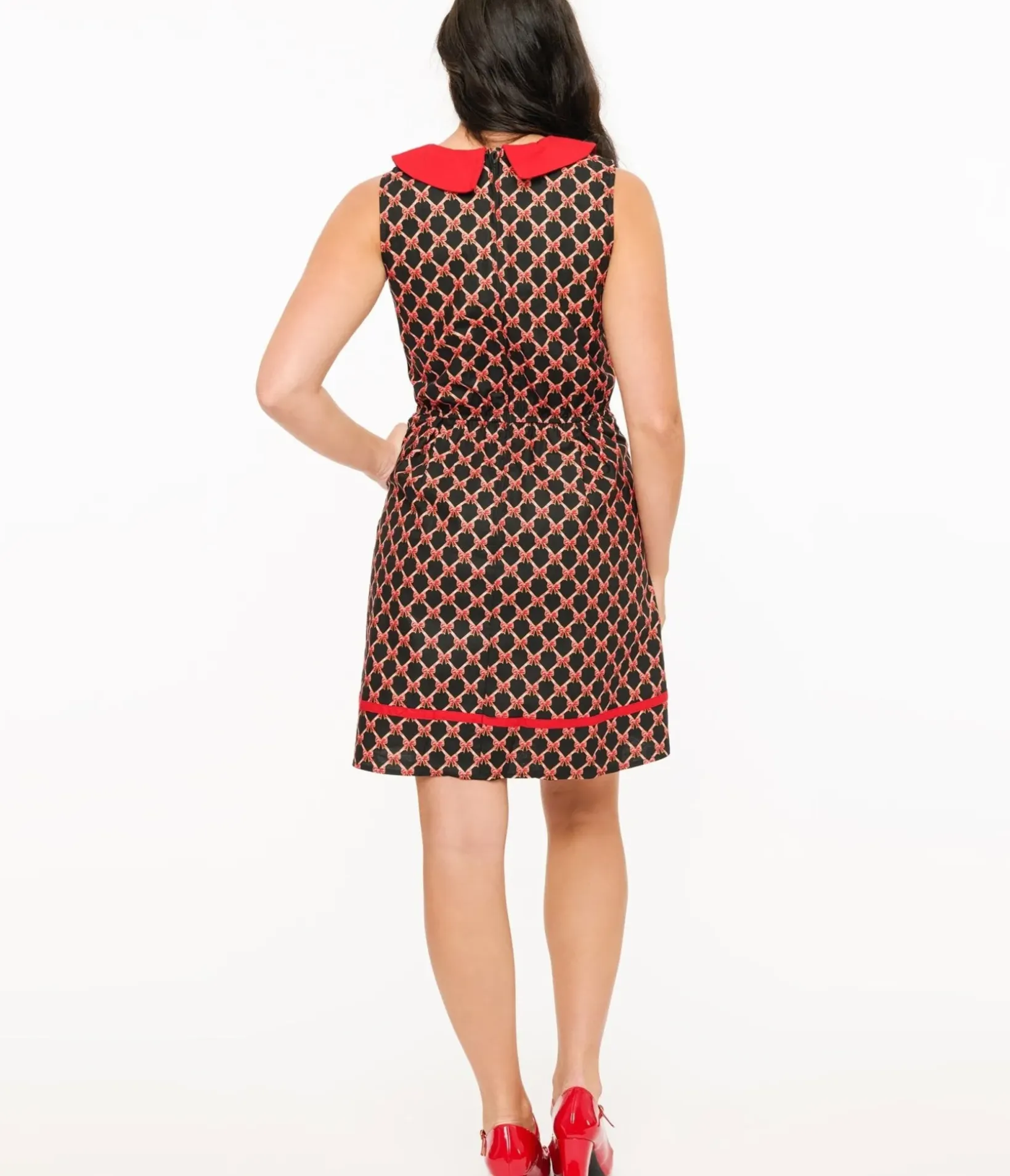 Unique Vintage Fit & Flare|Pocket Dresses>Retrolicious 1950s Black & Red Bow Cotton Fit & Flare Dress