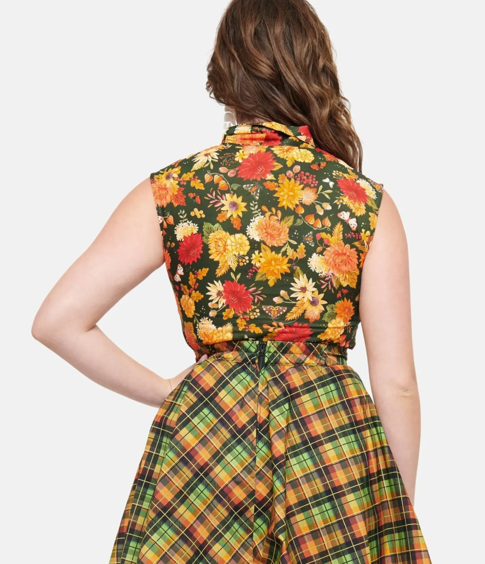 Unique Vintage Blouses>Retrolicious 1950s Dark Green Autumn Floral Cotton Bow Top