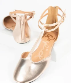 Unique Vintage Flats|Sandals>Rose Gold Patent Leatherette Bee T-Strap Flats