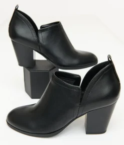 Unique Vintage Boots>1970s Black Leatherette Ankle Booties