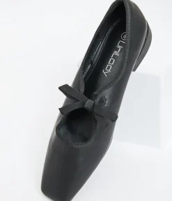 Unique Vintage Flats>1960s Black Leatherette Bow Strap Flats