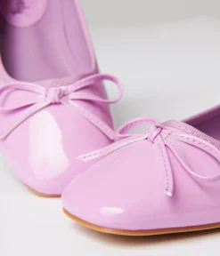 Unique Vintage Flats>1960s Lilac Patent Leatherette Flats