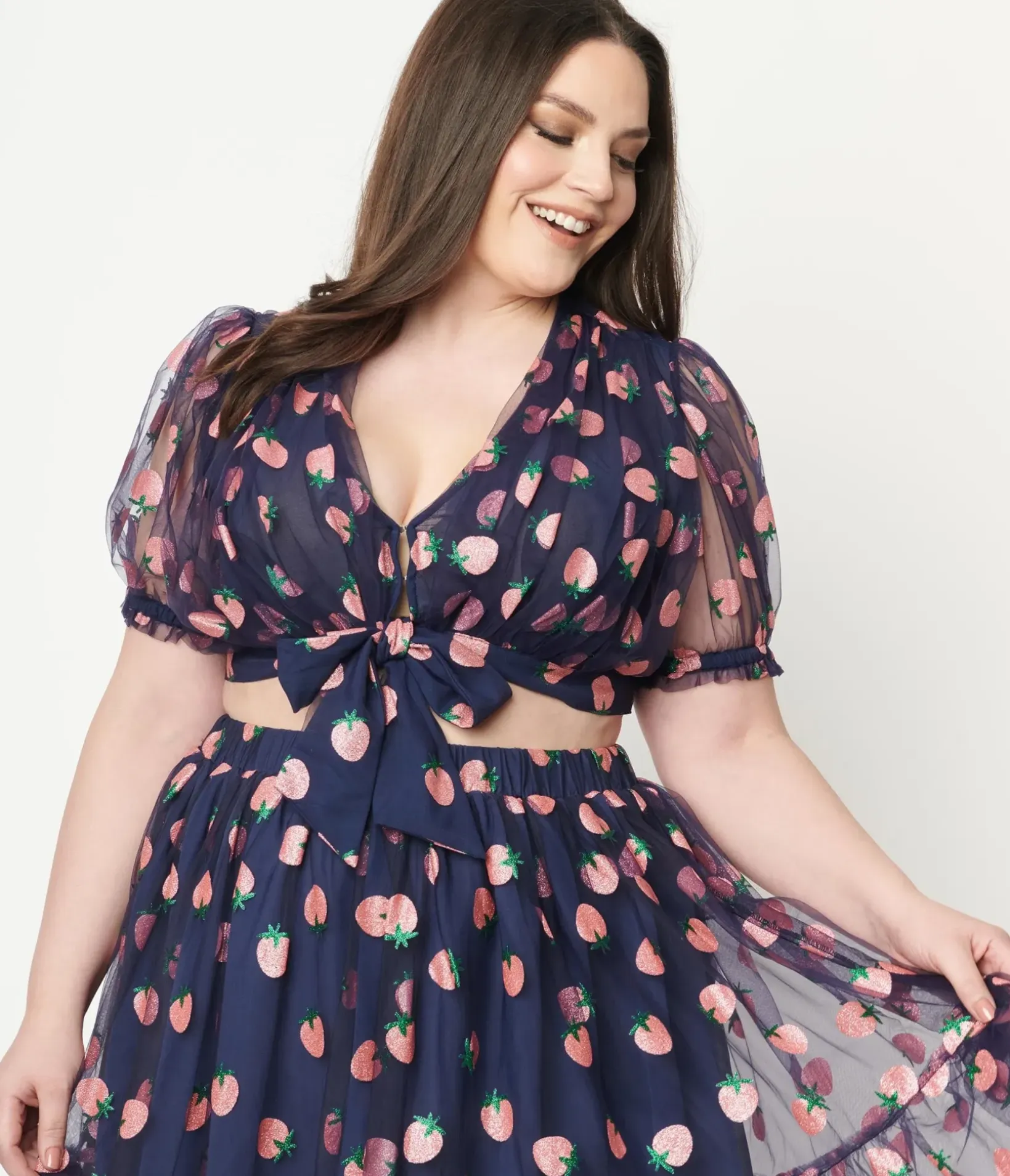 Unique Vintage All Things Pink>Smak Parlour Plus Size Navy & Pink Strawberry Roller Queen Crop Blouse