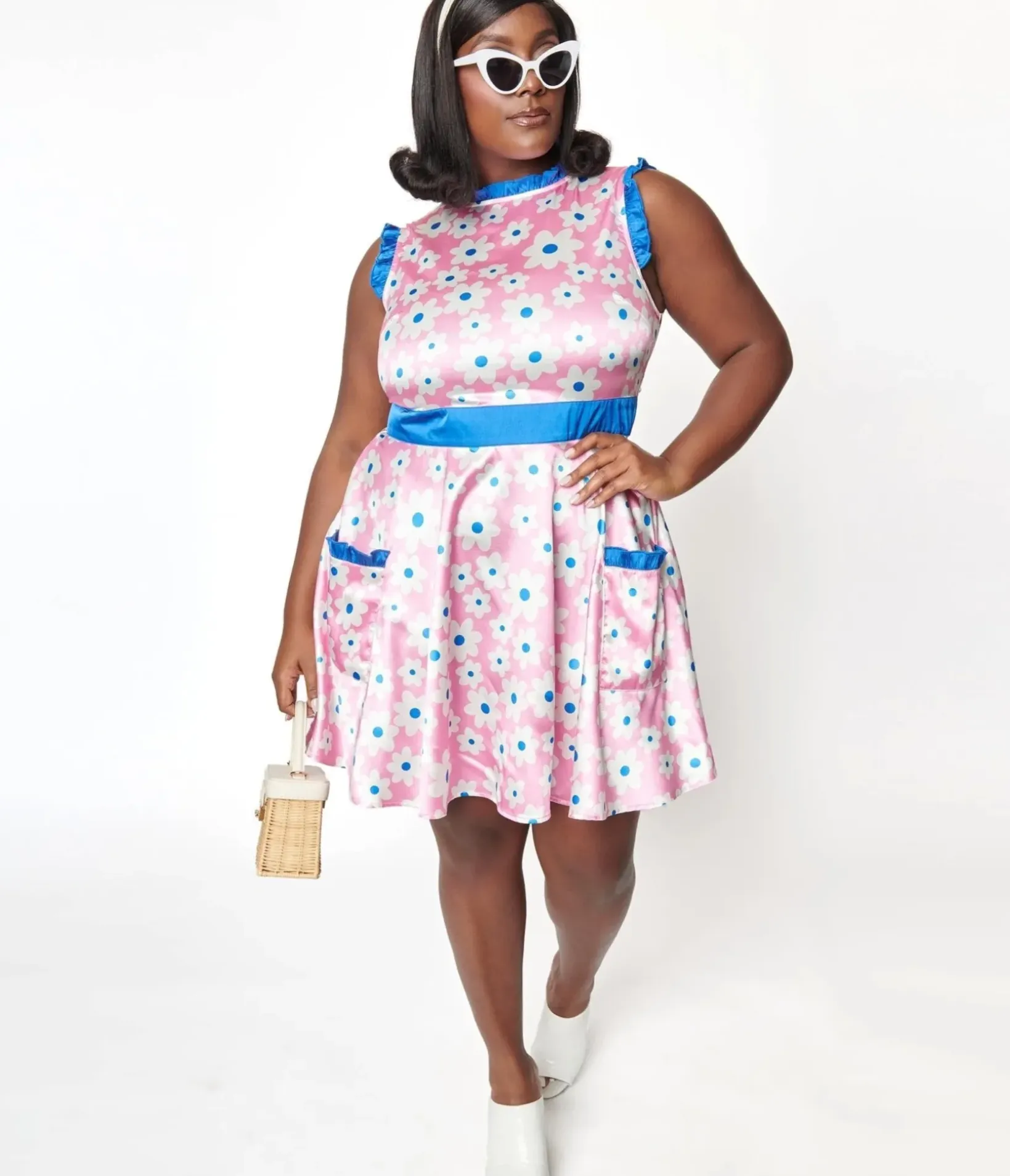 Unique Vintage Fit & Flare|Pocket Dresses>Smak Parlour Plus Size Pink & White Ditsy Floral Happy Hour Flare Dress