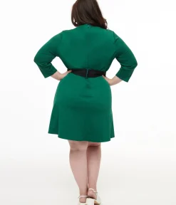 Unique Vintage Everyday Dresses>Smak Parlour Plus Size 1960s Emerald & Black Belted A-Line Dress