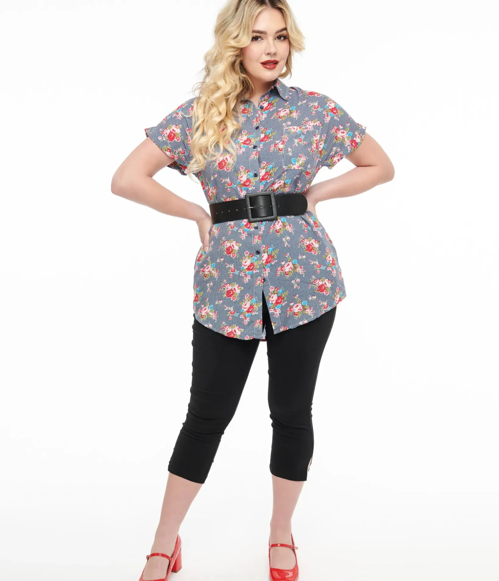 Unique Vintage Blouses|Work Wear>1950s Navy & Pink Floral Button Blouse