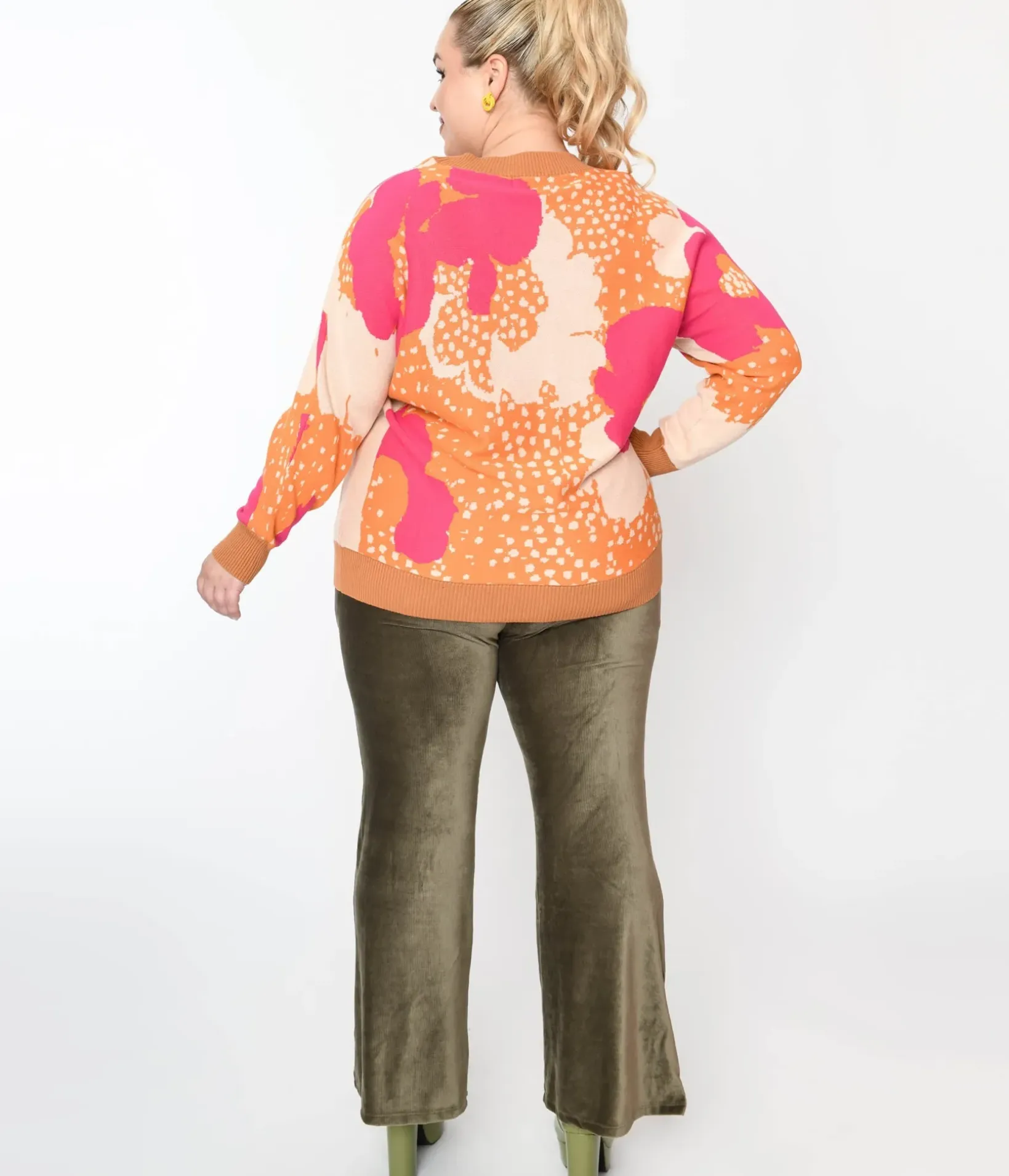 Unique Vintage Pants|Pants>1970s Olive Green Corduroy Knit Pants