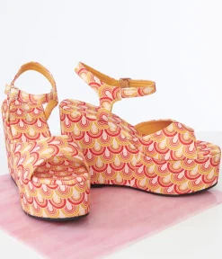 Unique Vintage Heels|Wedges>1970s Orange & Yellow Scallop Print Platform Wedges
