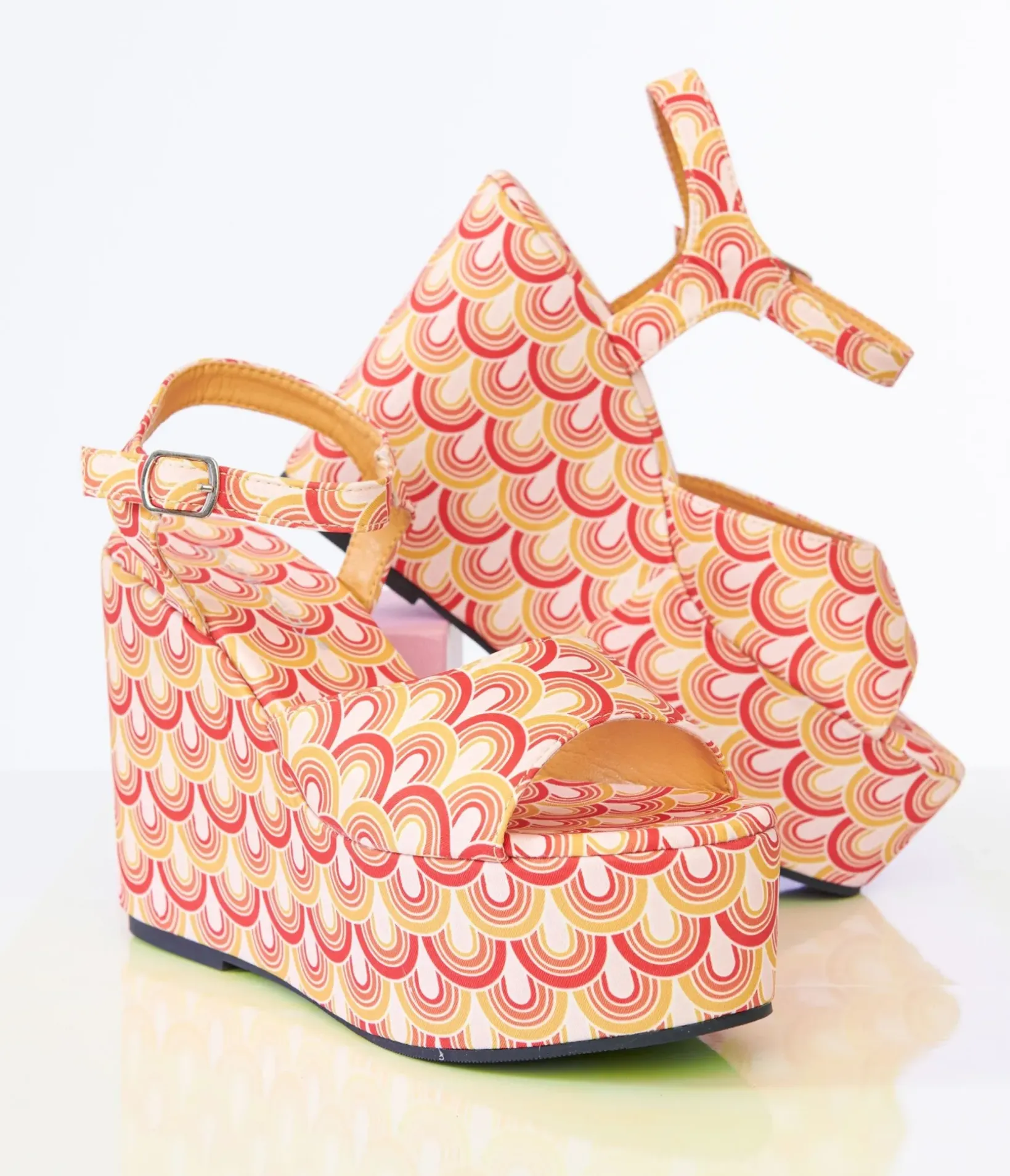 Unique Vintage Heels|Wedges>1970s Orange & Yellow Scallop Print Platform Wedges