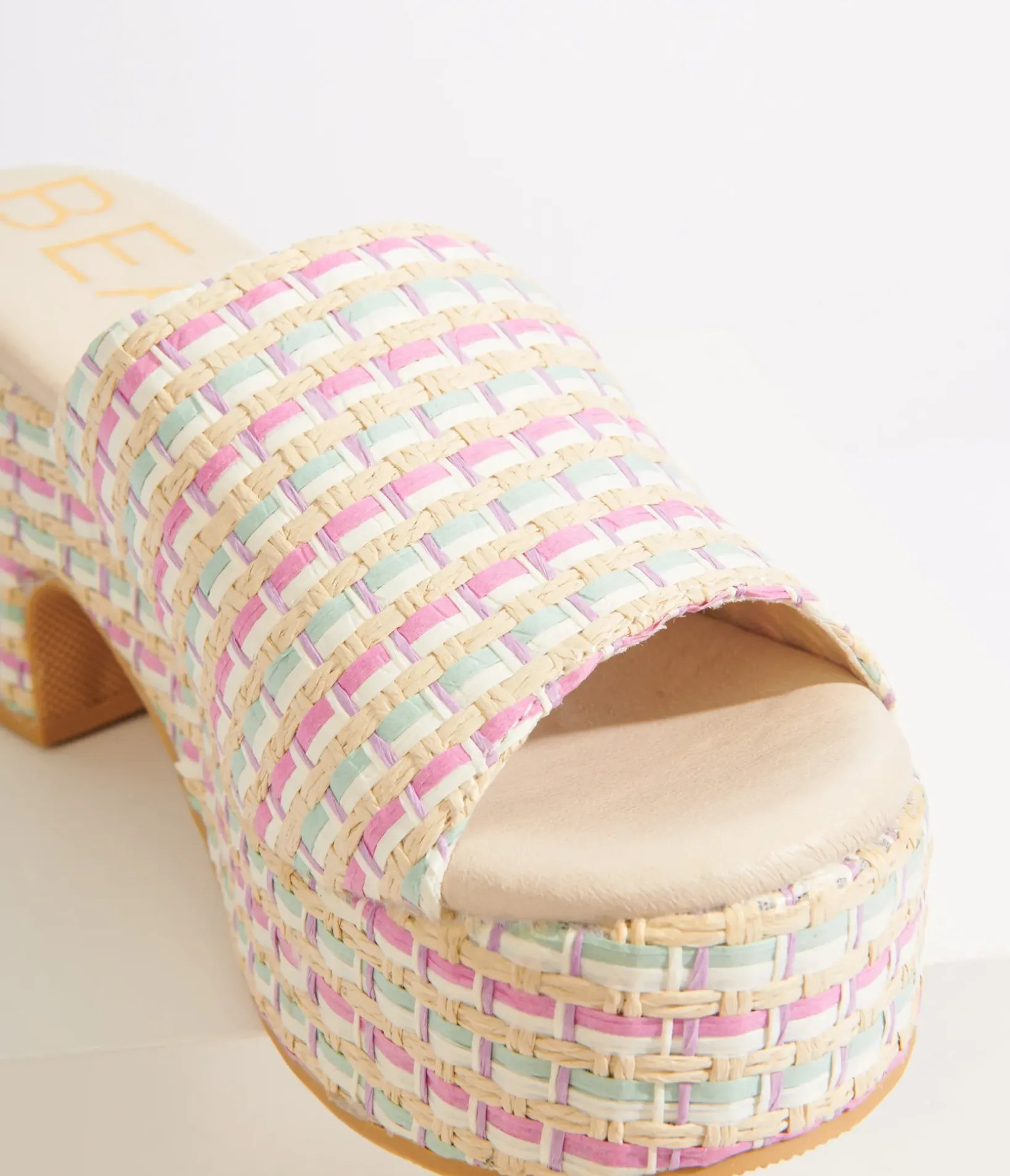 Unique Vintage Summer Vacation|Heels>1970s Pastel Rainbow Rattan Platform Mule Sandals