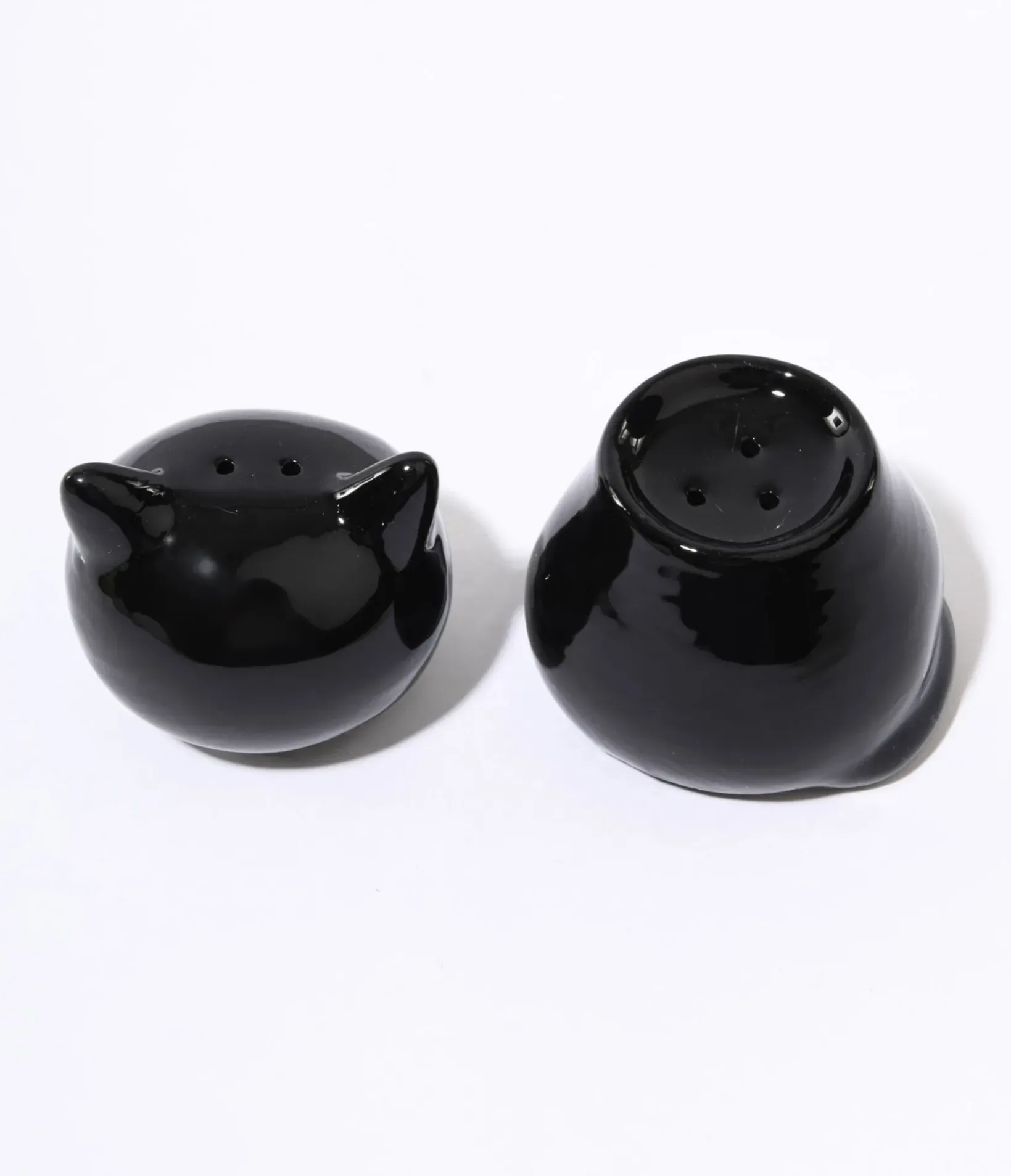 Unique Vintage Gift Under $20>Split Kitty Salt & Pepper Set