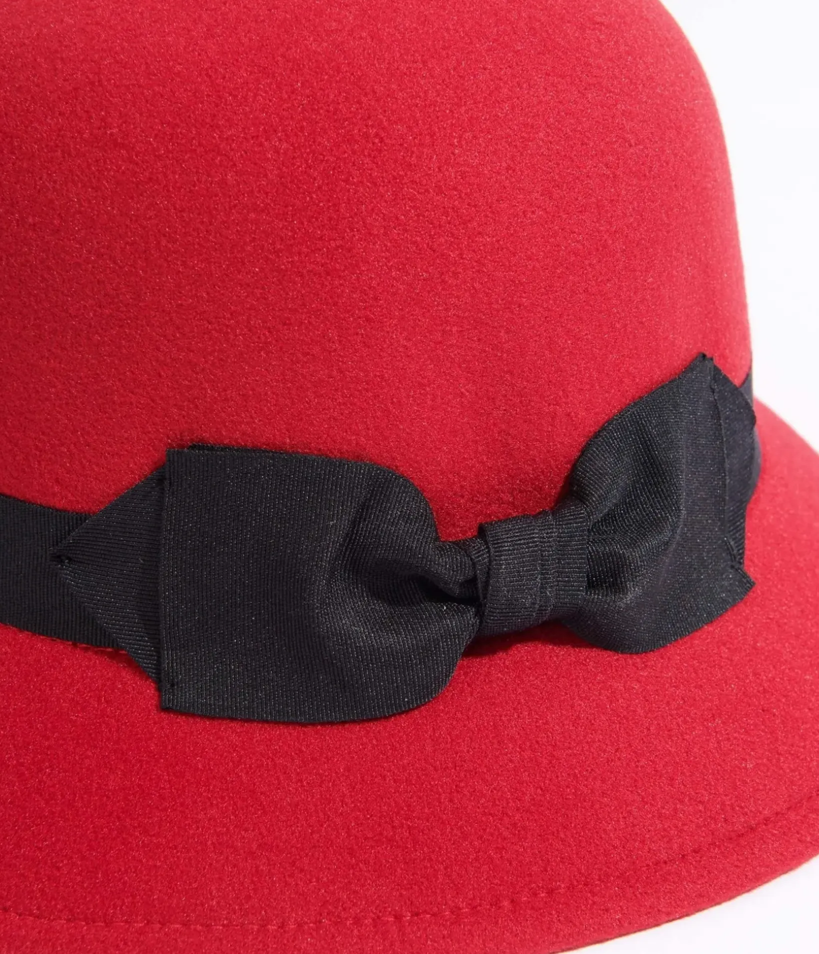 Unique Vintage All Things Red|Bachelorette>1920s Red & Black Bow Cloche Hat