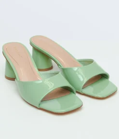 Unique Vintage Heels><noscript><img width=