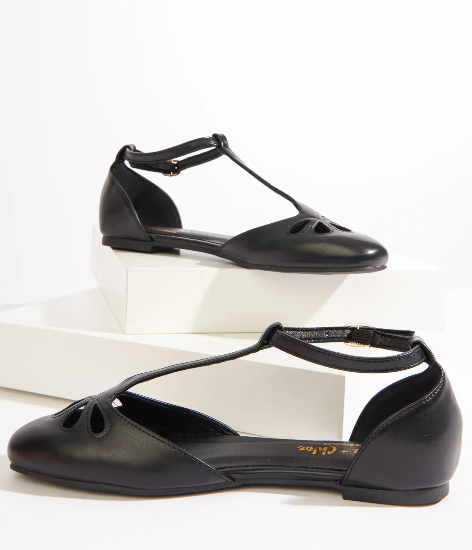 Unique Vintage Special Occasion|Work Wear>1920s Style Black Leatherette T-Strap Flats
