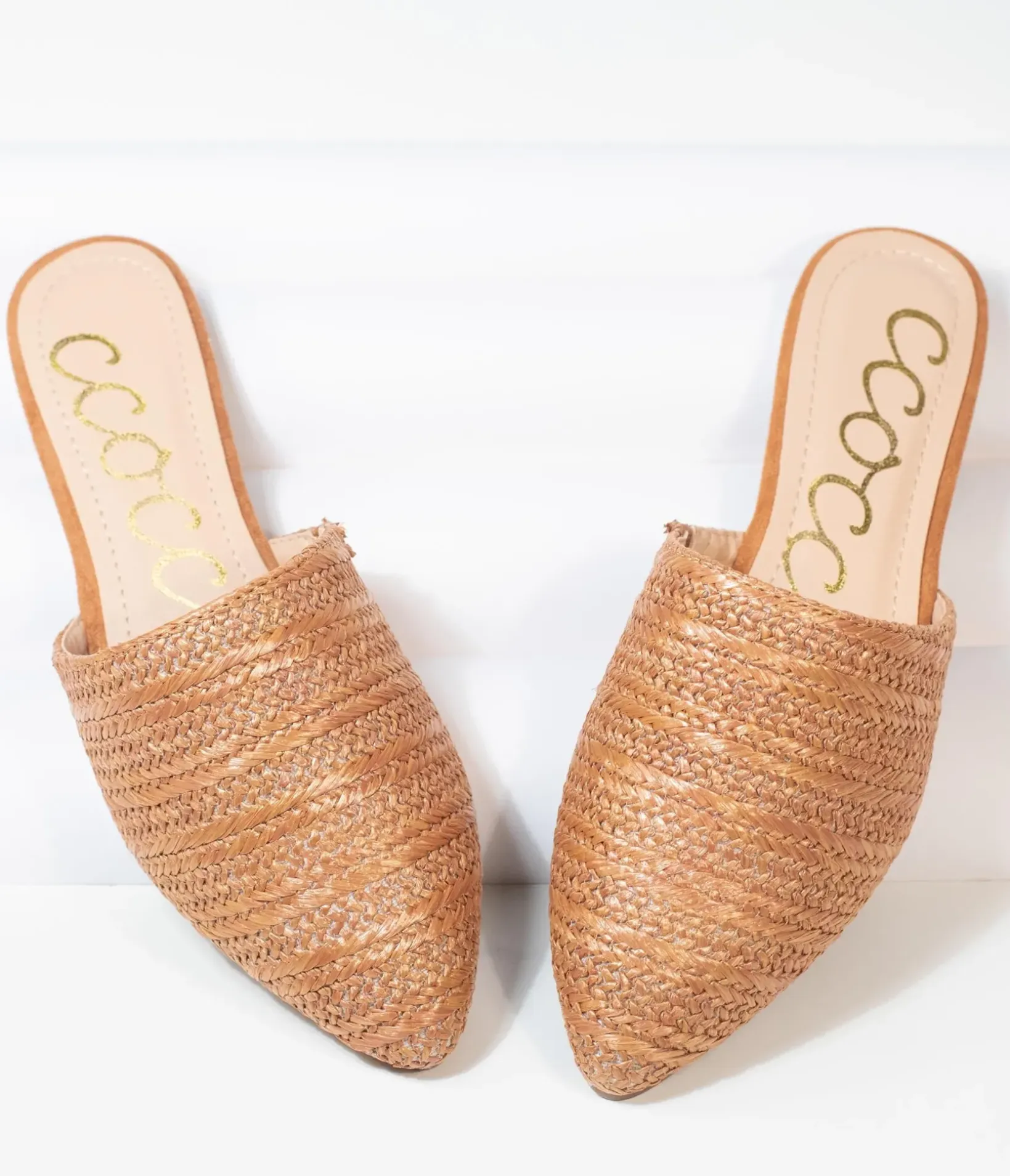 Unique Vintage Flats>Tan Woven Straw Slip On Mules