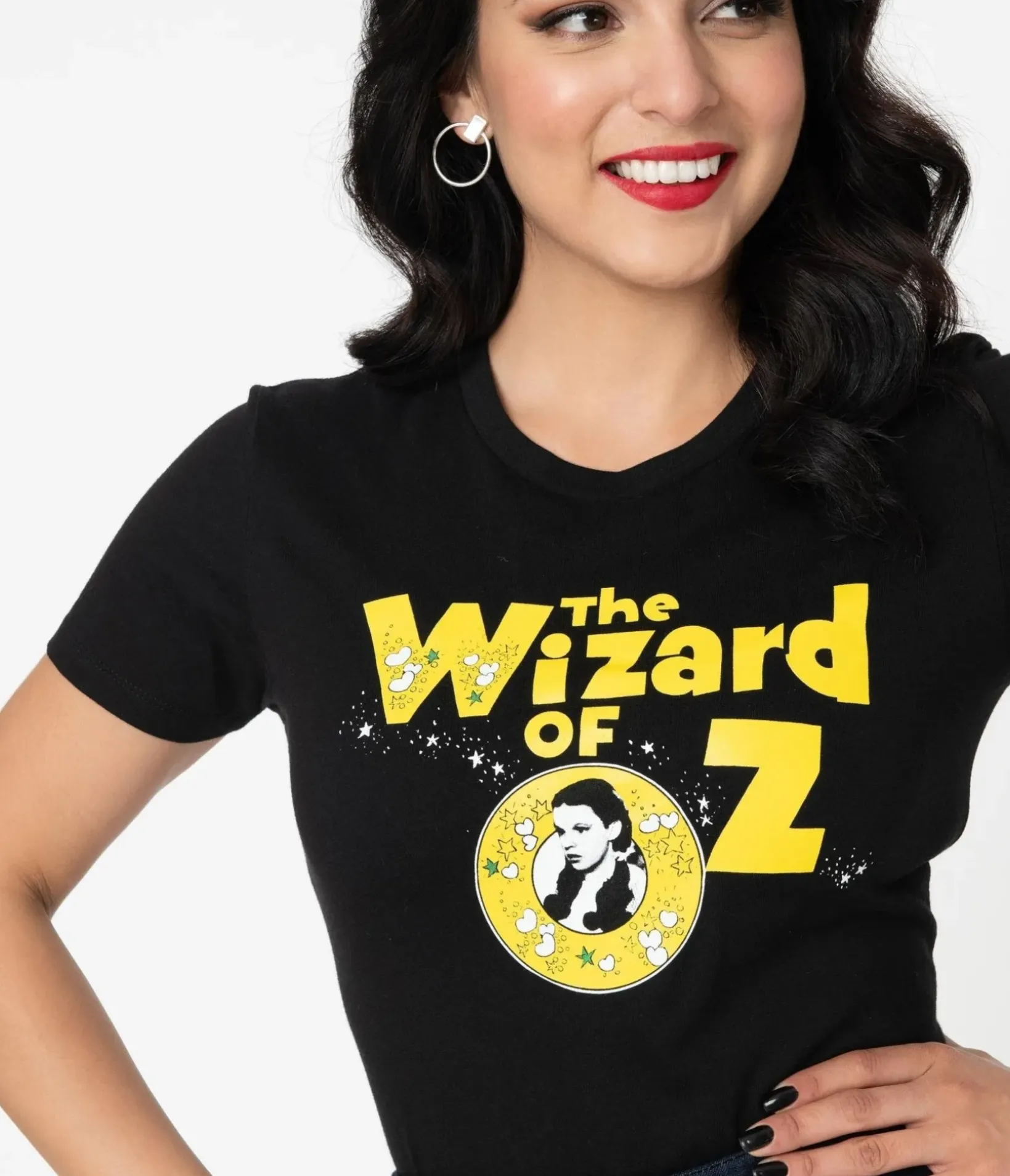 Unique Vintage Graphic Tees>The Wizard Of Oz x Retro Logo Fitted Tee