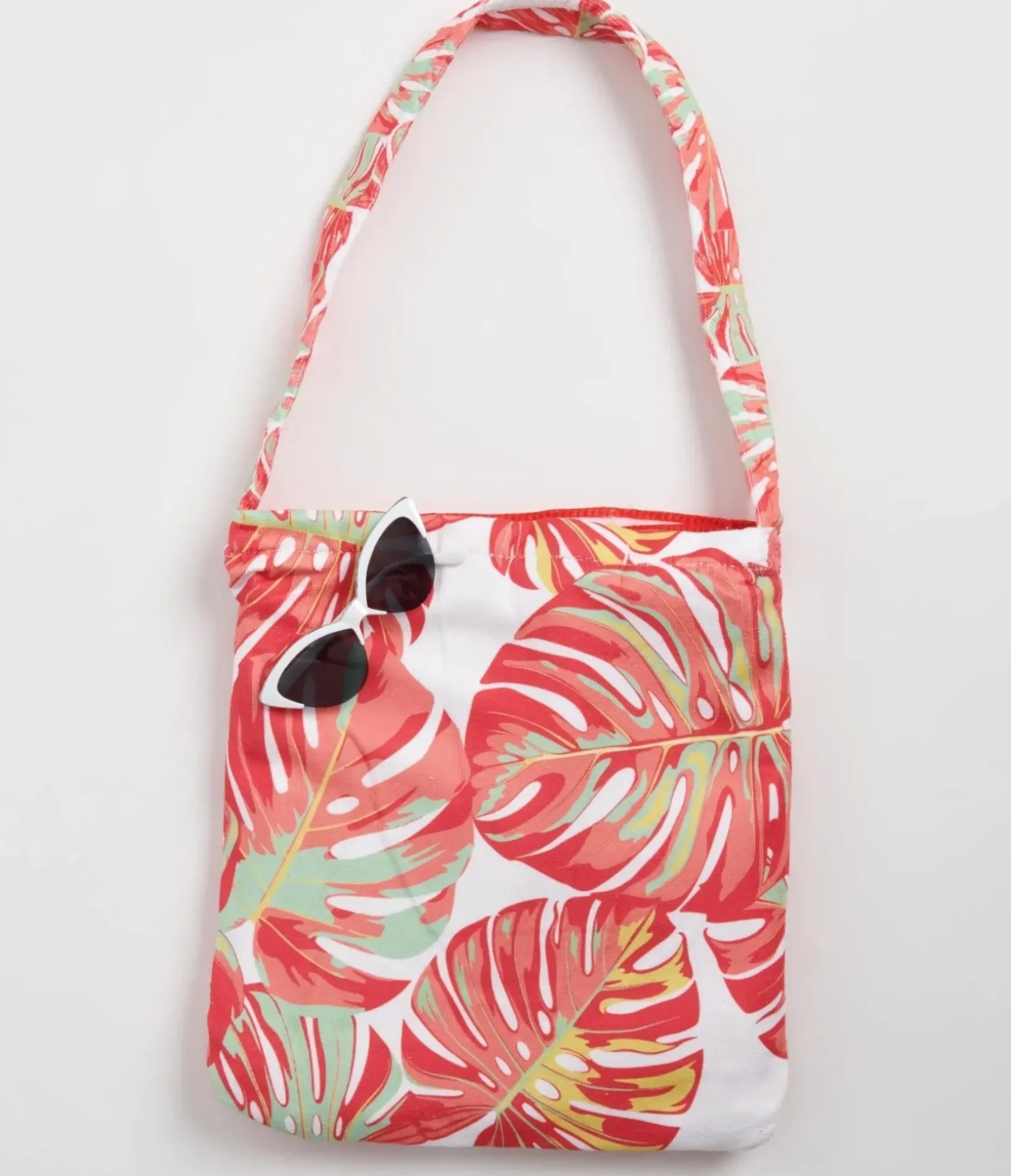 Unique Vintage Tote Bags>Tropical 2 In 1 Towel Tote Bag
