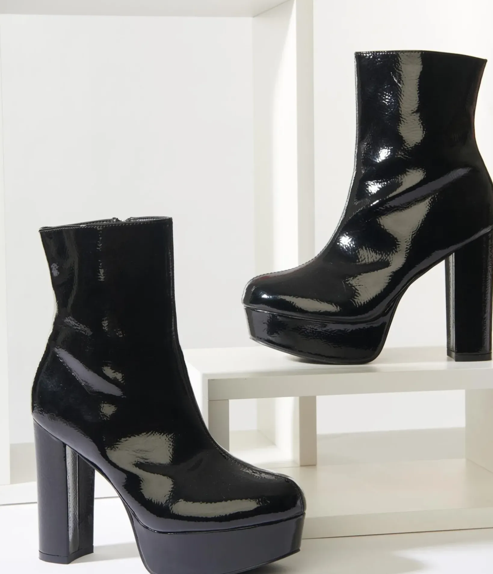 Unique Vintage All Things Black|Boots>Black Platform Heel Ankle Boots