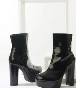 Unique Vintage All Things Black|Boots><noscript><img width=
