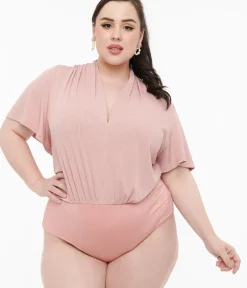 Unique Vintage Work Wear|All Things Pink><noscript><img width=