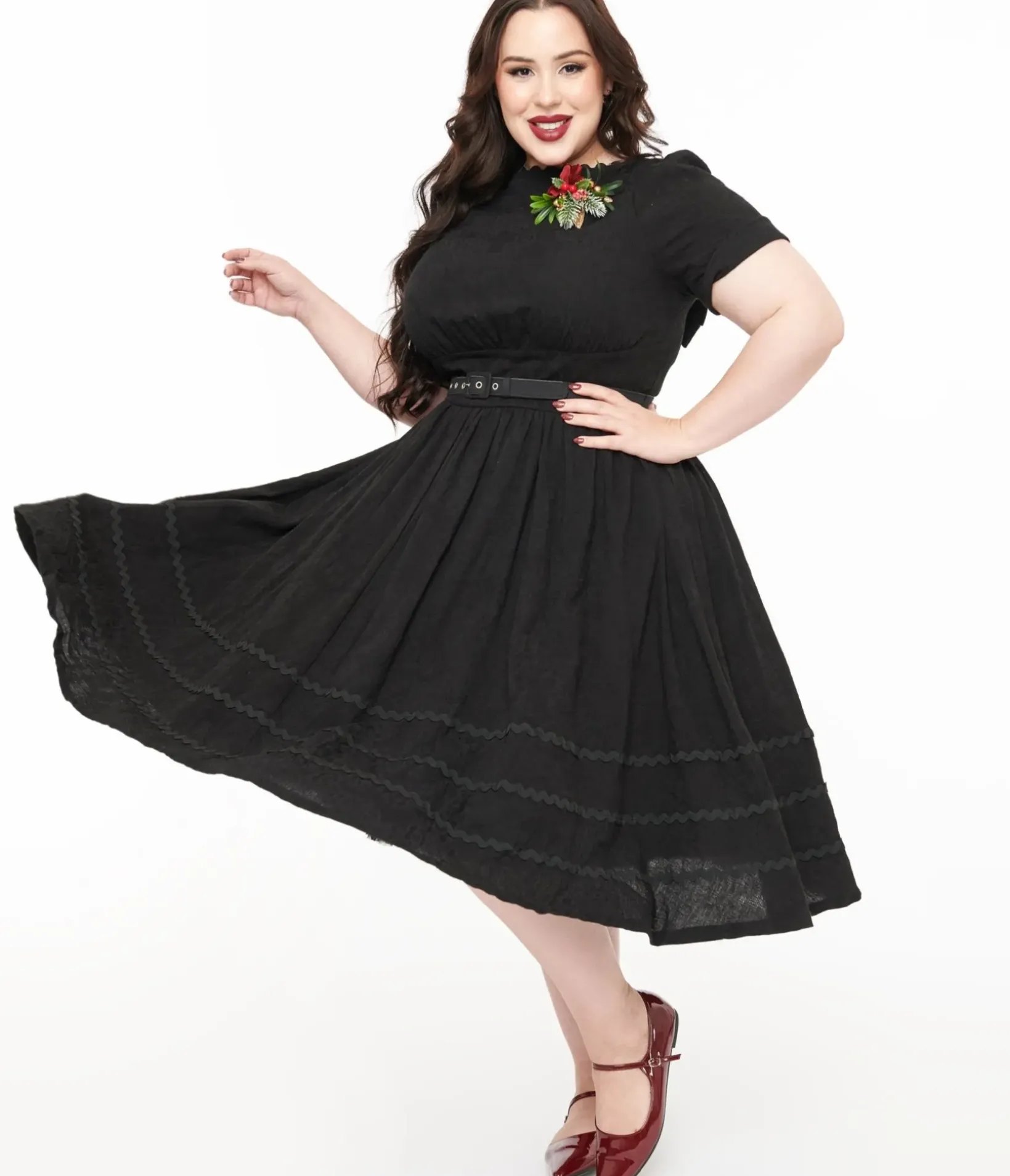 Unique Vintage Swing|Swing>Plus Size 1950s Black Holiday Floral Pin Cotton Swing Dress