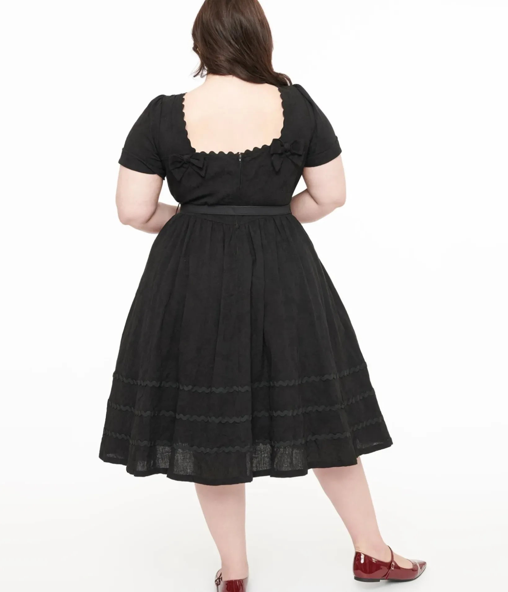 Unique Vintage Swing|Swing>Plus Size 1950s Black Holiday Floral Pin Cotton Swing Dress