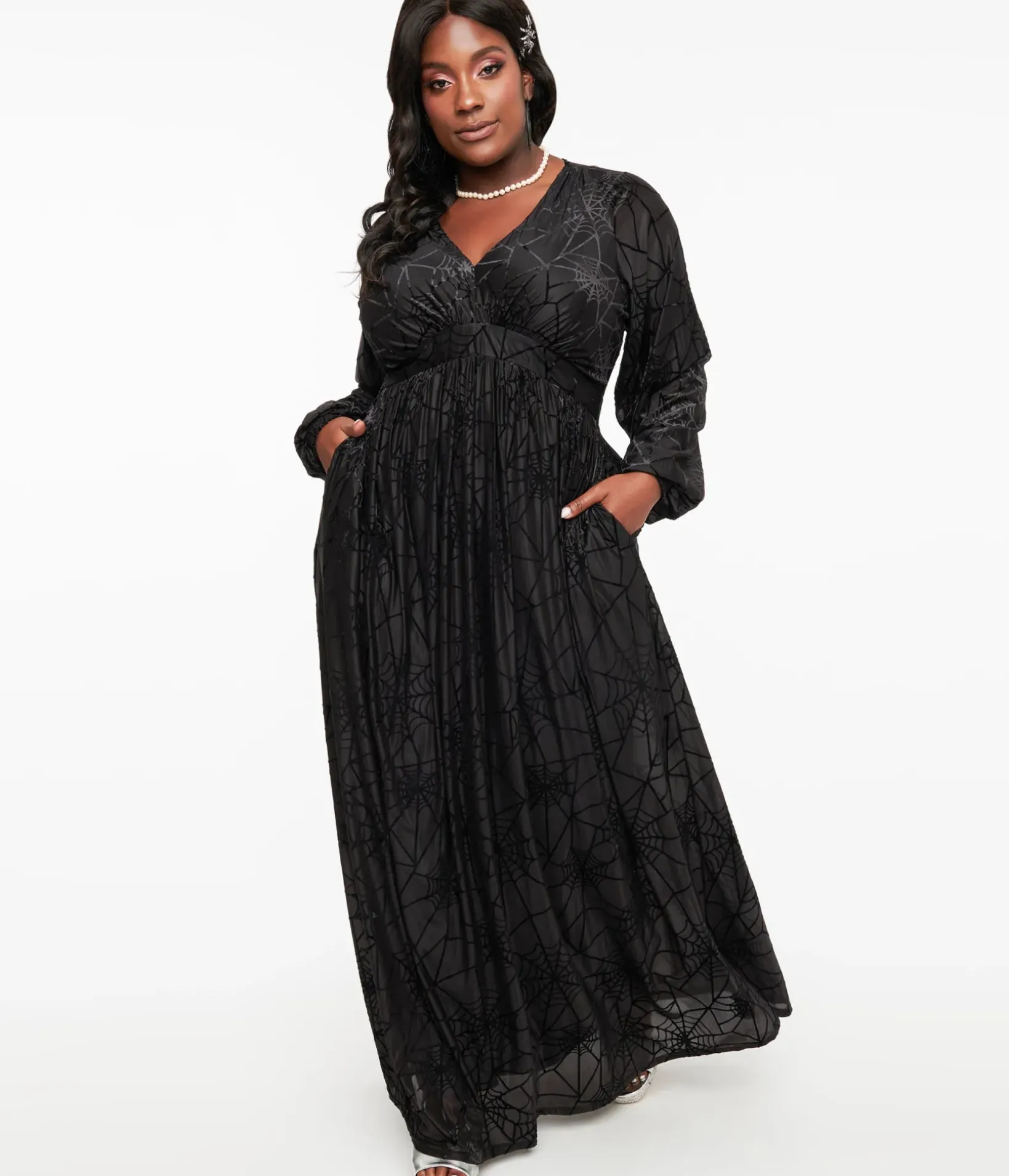 Unique Vintage Everyday Dresses|All Things Black>Plus Size 1970s Black Spiderweb Maxi Dress