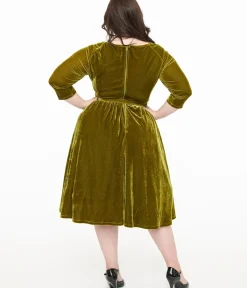 Unique Vintage Swing|Pocket Dresses>Plus Size 1950s Chartreuse Velvet Sweetheart Swing Dress