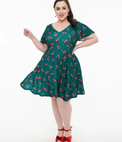 Unique Vintage Fit & Flare|Pocket Dresses>Plus Size 1950s Emerald & Cherry Print Poppy Flare Dress